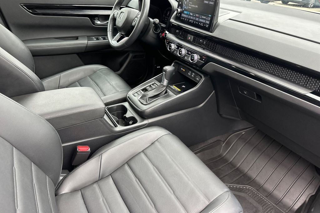 Used 2024 sparkle silver metallic Honda EX-L image 18