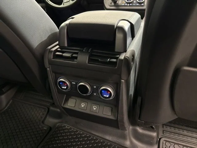 2023 Land Rover Defender X-Dynamic SE - Photo 12