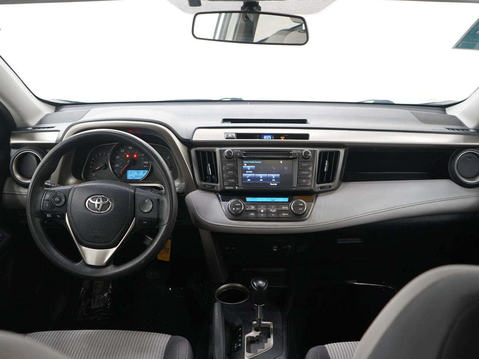 Used 2015  Toyota XLE image 13
