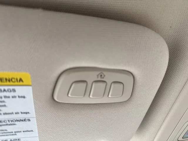 Used 2023 White Ford Platinum image 38