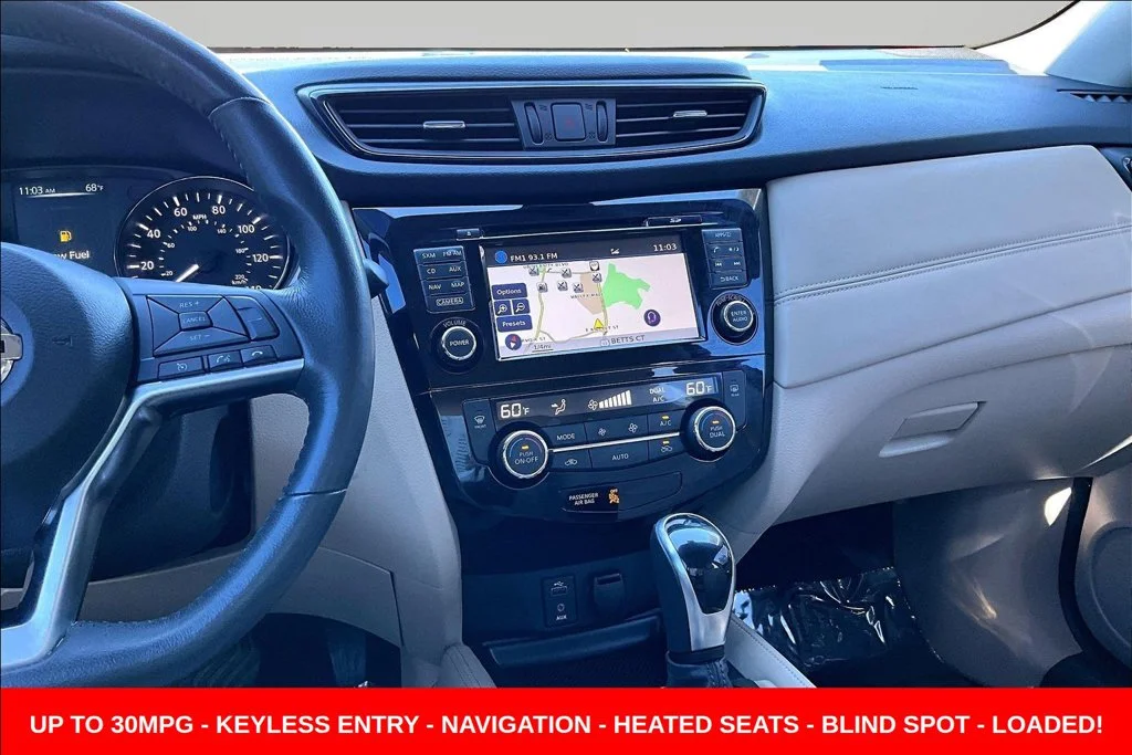 Used 2017 Orange Nissan SL image 9