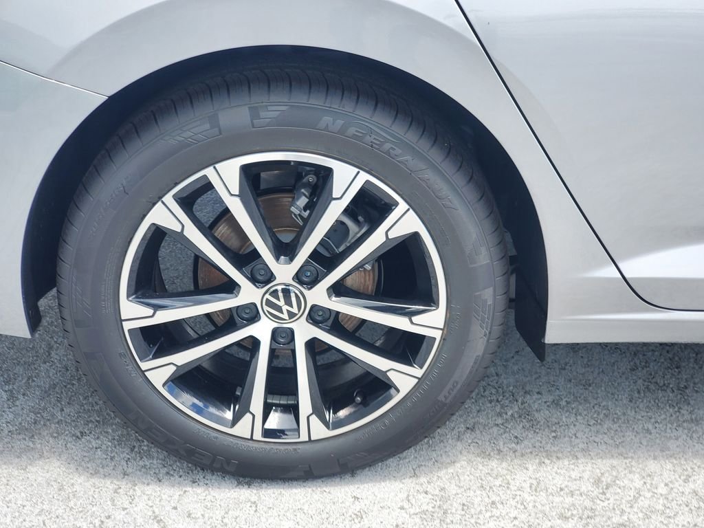 New 2026 Silver Volkswagen 1.5T Sport image 5
