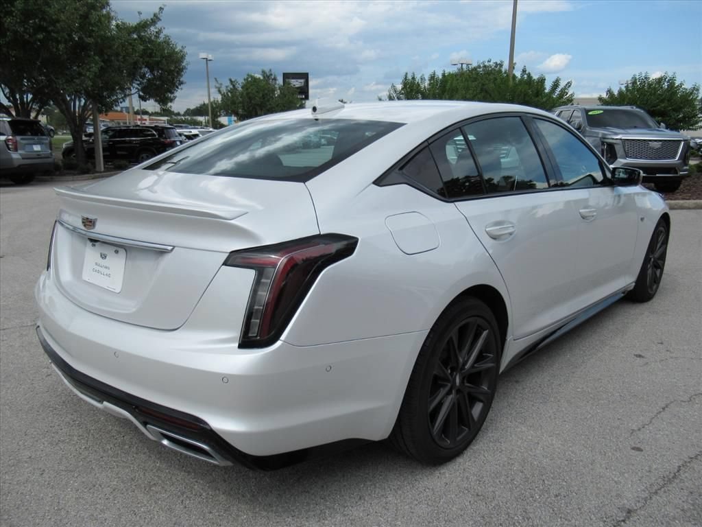 Used 2022 Crystal White Tricoat Cadillac Sport image 7