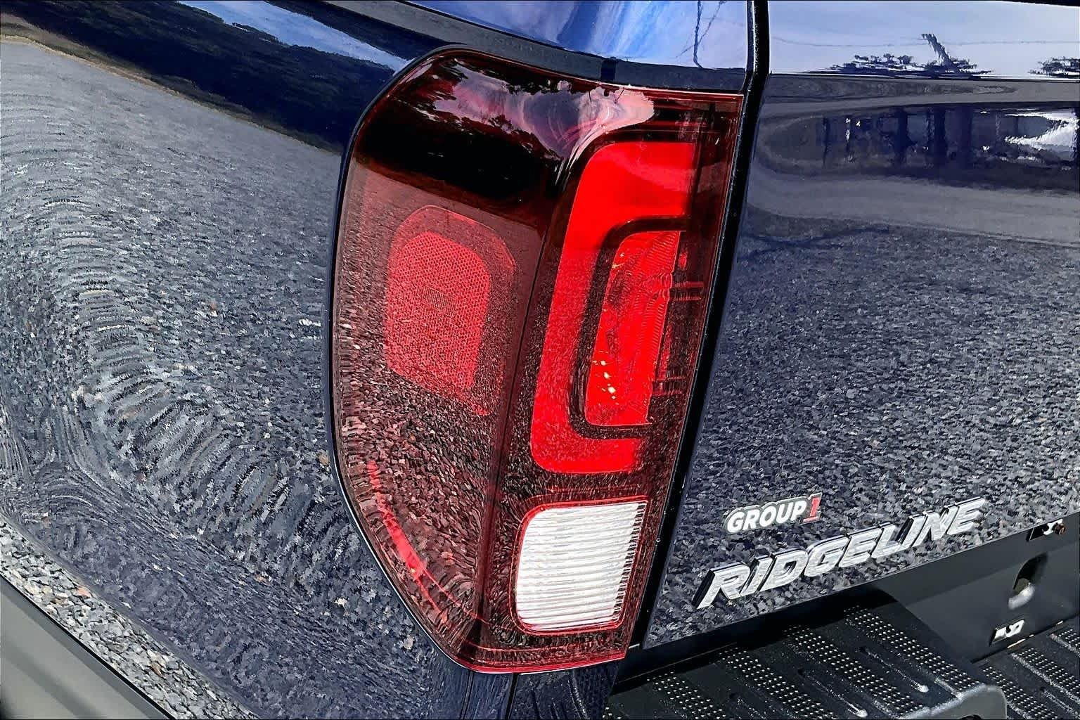 Used 2022 Obsidian Blue Pearl Honda RTL-E image 29