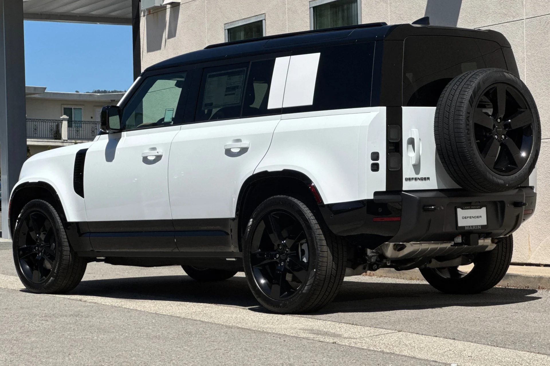 New 2026 FUJI WHITE Land Rover X-Dynamic SE image 6