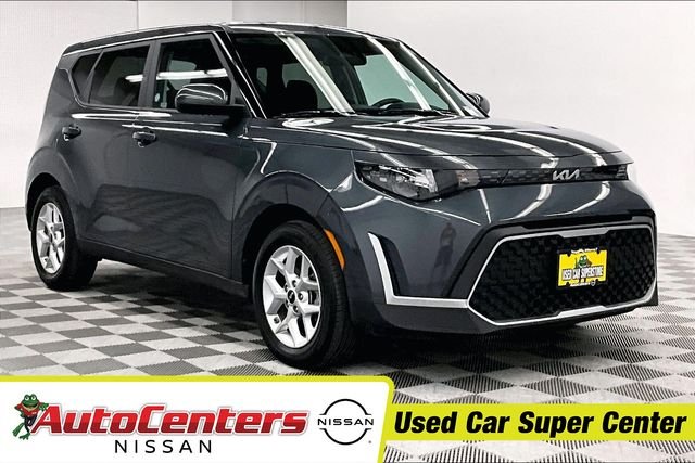 Used 2025 Gravity Gray Kia LX image 1
