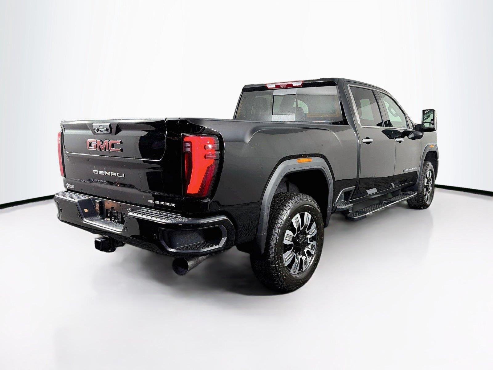 2026 GMC Sierra 2500HD Denali - Photo 11