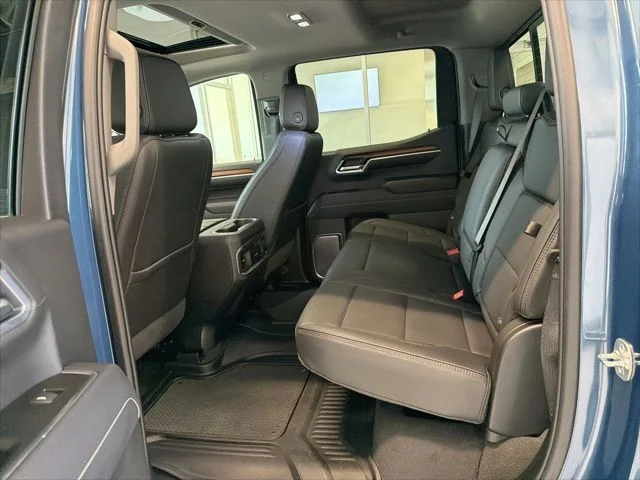 Used 2025 Blue GMC Denali image 20
