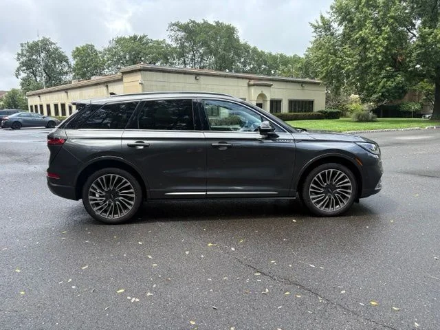 Used 2020 Magnetic Gray Lincoln Reserve image 7