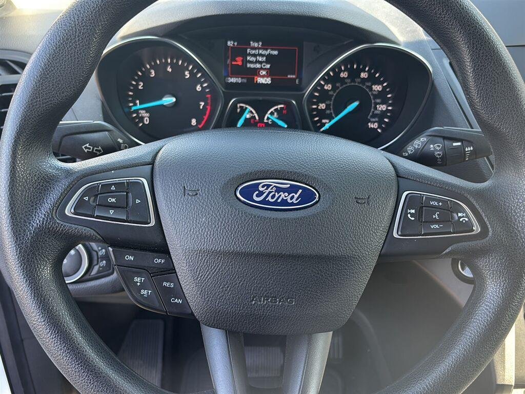Used 2019 Oxford White Ford SE image 12
