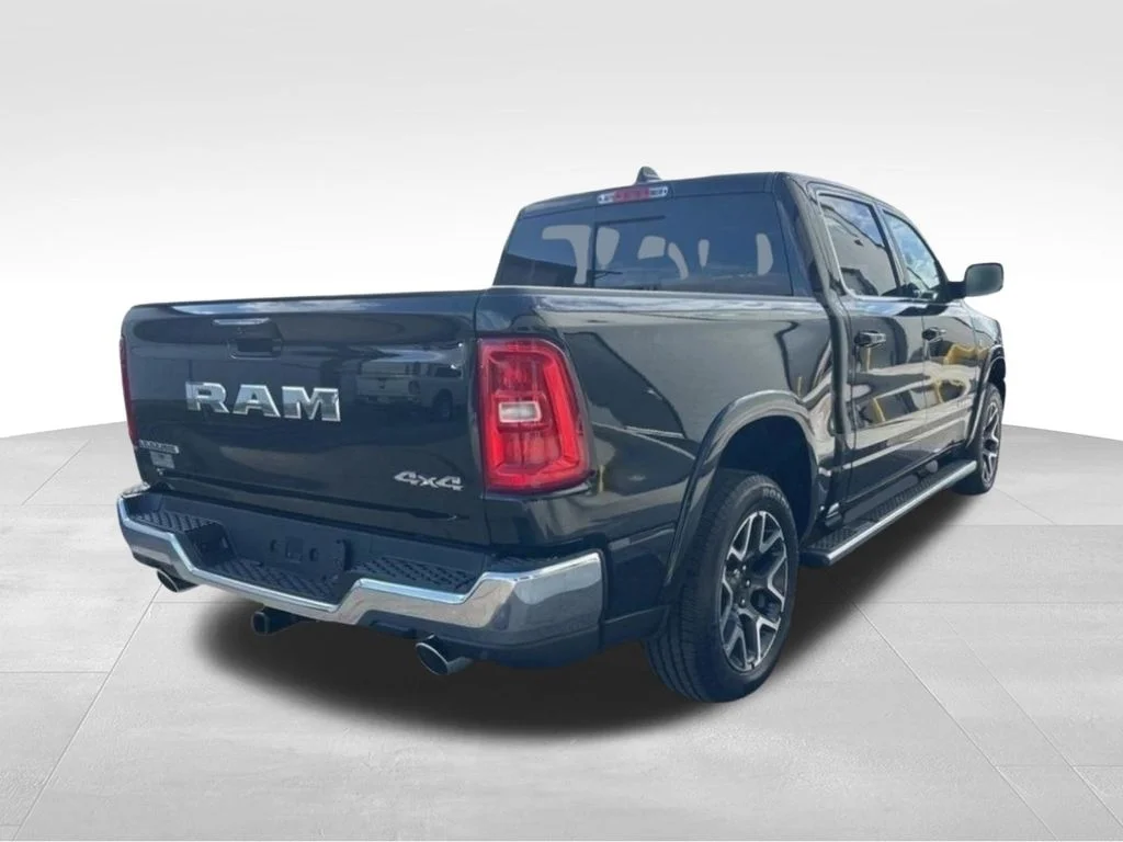 New 2026 Diamond Black Crystal Pearl-Coat Exterior Paint RAM Laramie image 5