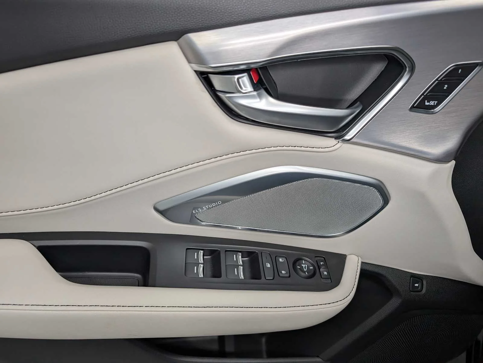 New 2026 Platinum White Pearl Acura w/Technology Package image 37