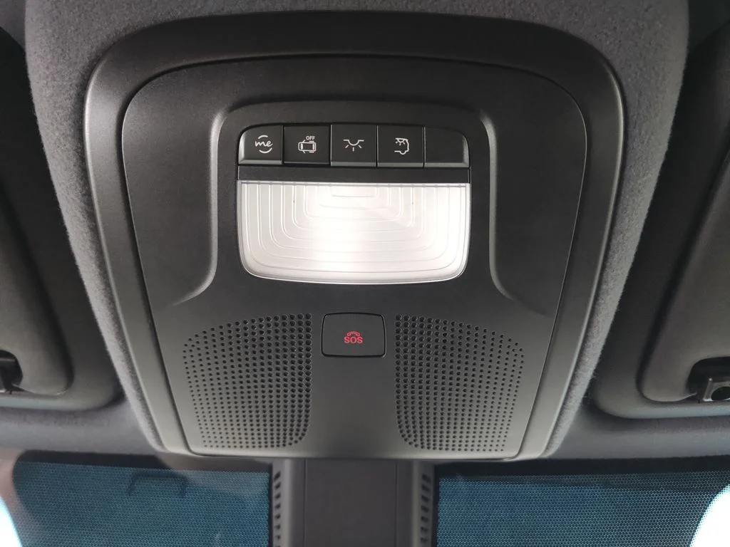 Used 2025 Arctic White Mercedes-Benz Cargo 144 WB image 16