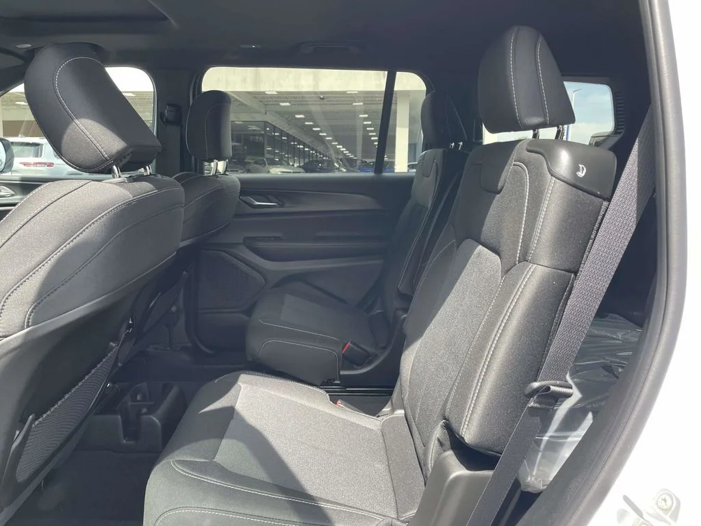 New 2026 Bright White Clearcoat Jeep Laredo image 19