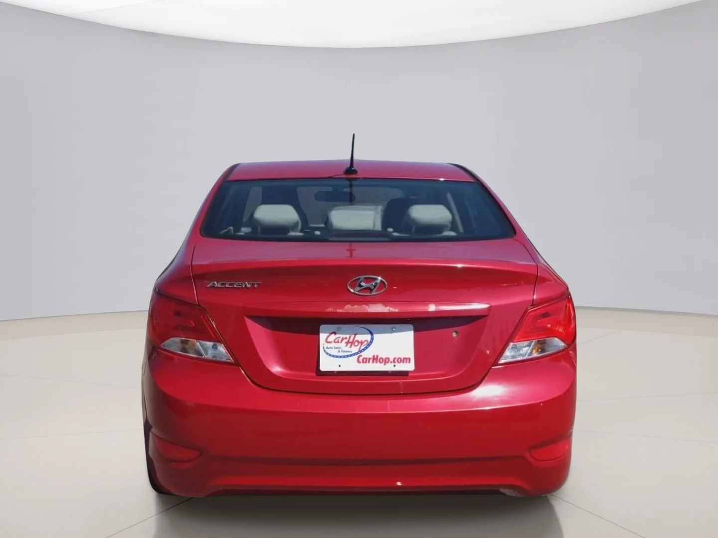 Used 2016 Red Hyundai SE image 4