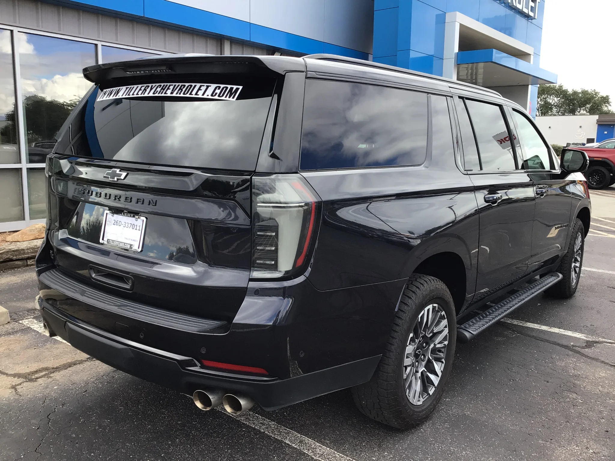 Used 2025 Dark Ash Metallic Chevrolet Z71 image 5
