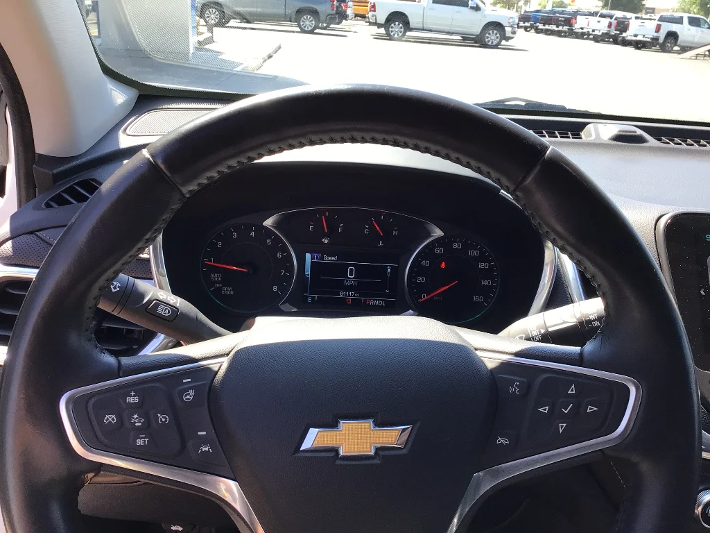 Used 2018 SUMMIT WHITE Chevrolet Premier image 14