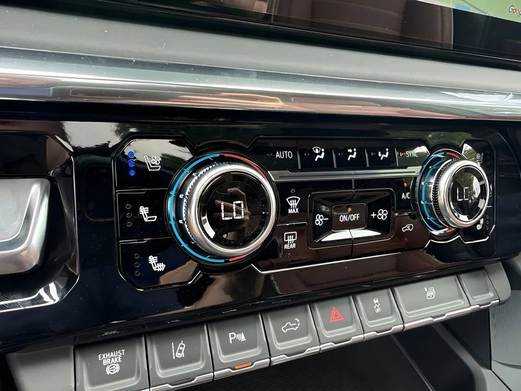 New 2026 Sterling Metallic GMC Denali Ultimate DRW image 24