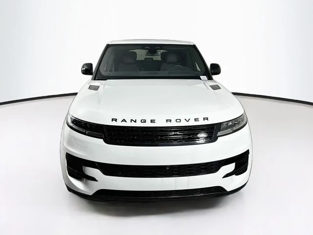 Used 2025 White Land Rover SE image 2