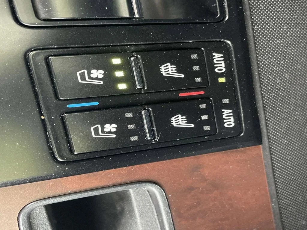 Used 2020 Silver Lexus 350 image 21