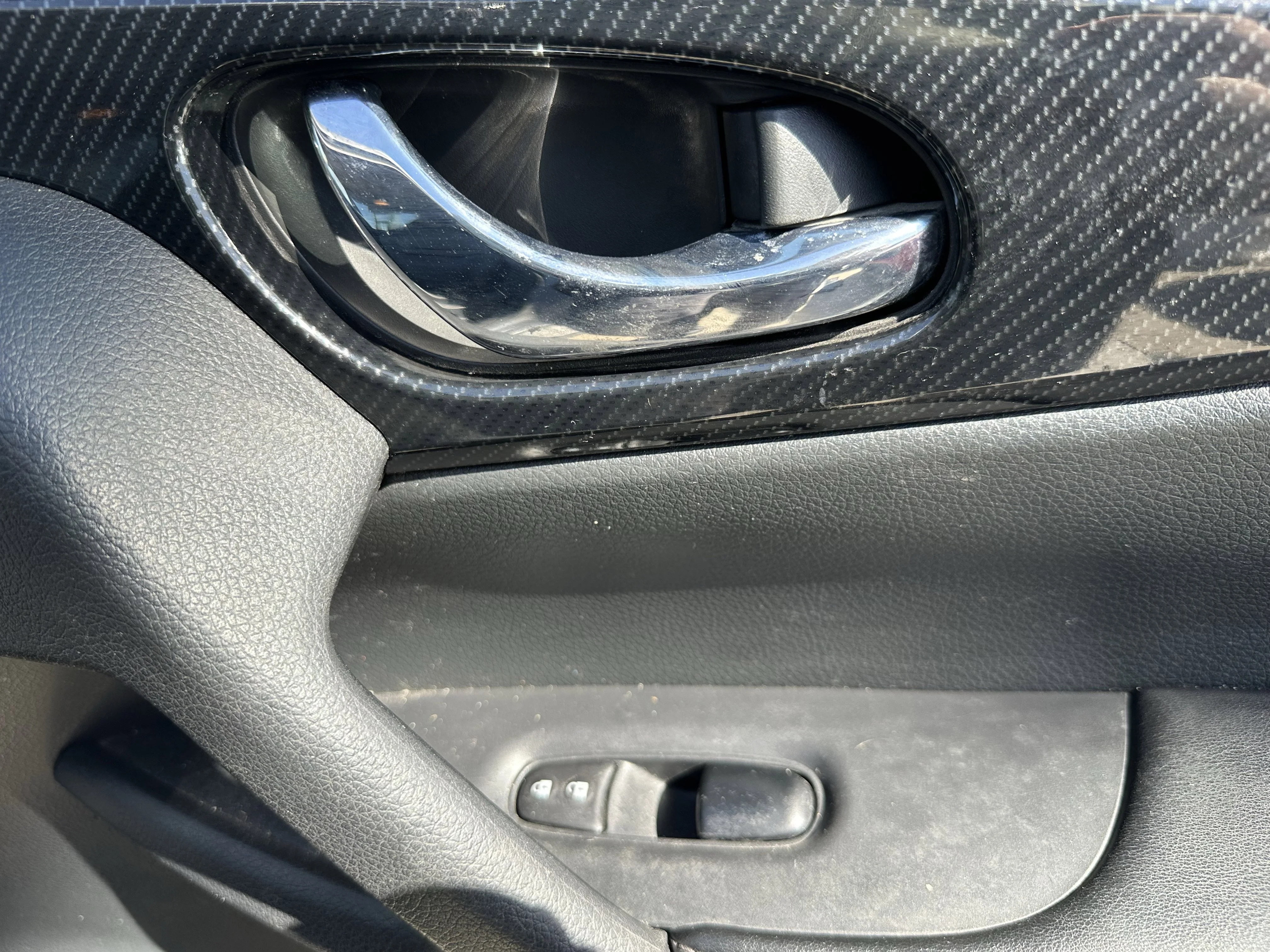 Used 2019 Black Nissan SL image 19