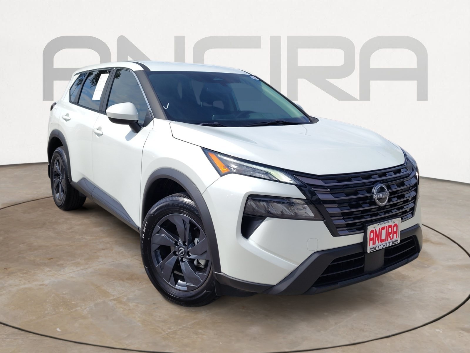 Certified Used 2026 Everest White Pearl Tricoat Nissan SV image 4