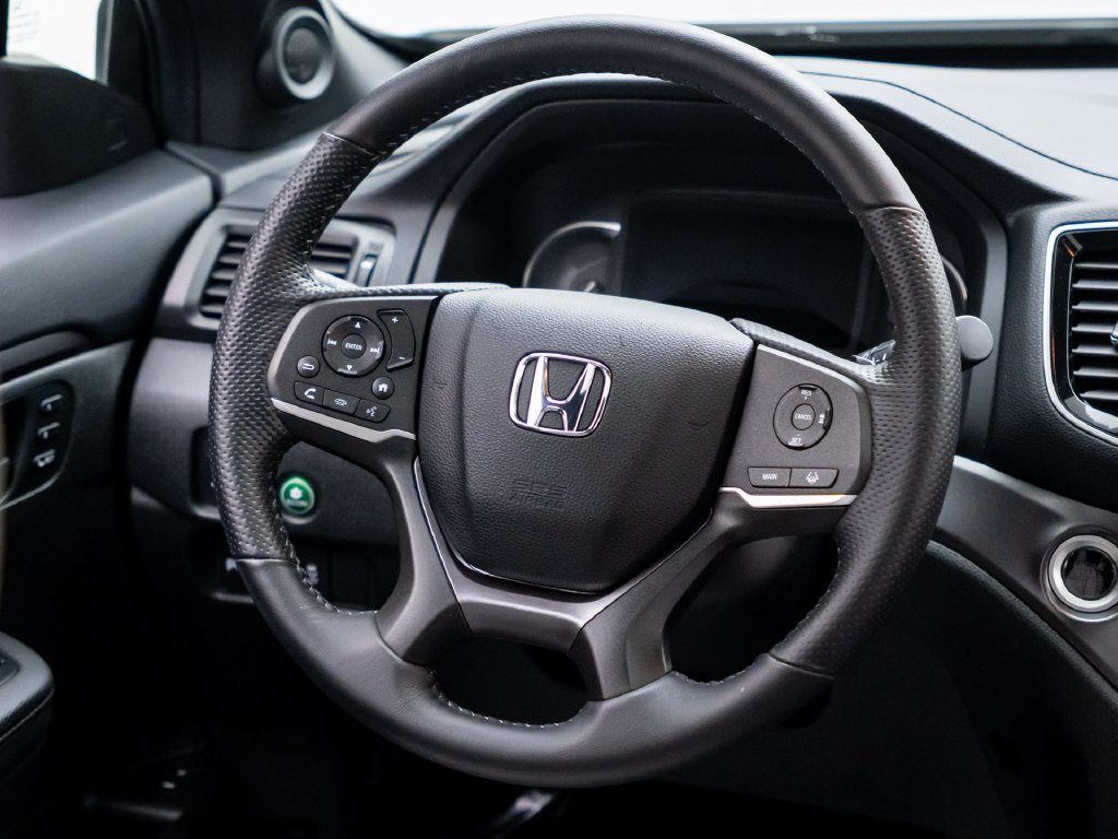 Certified Used 2023 Platinum White Pearl Honda AWD EX-L image 13
