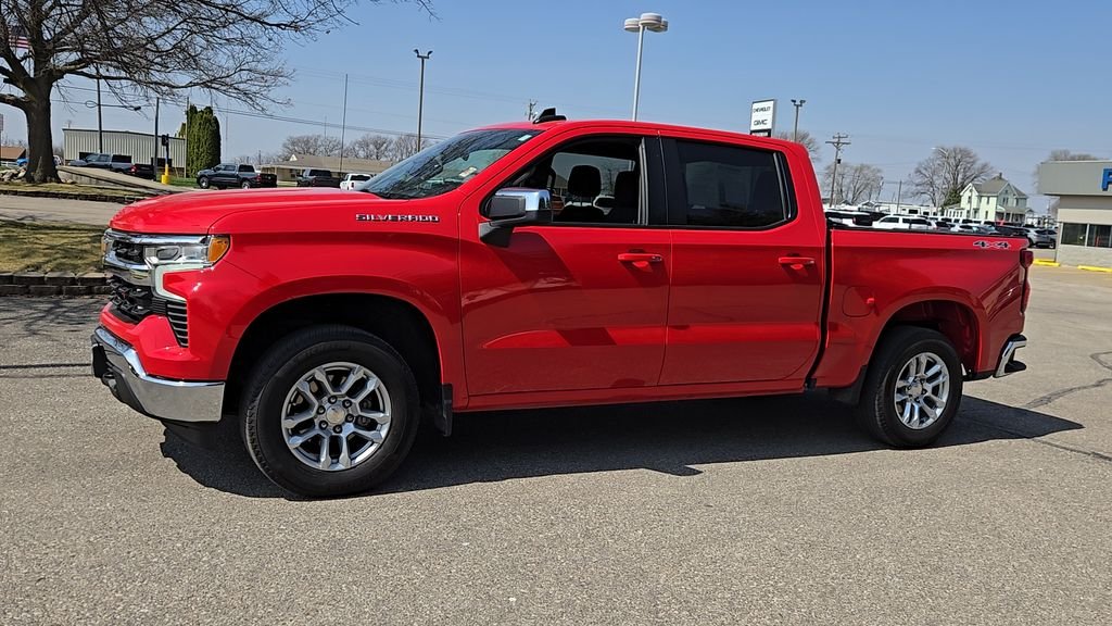 Used 2024 Red Chevrolet LT image 4