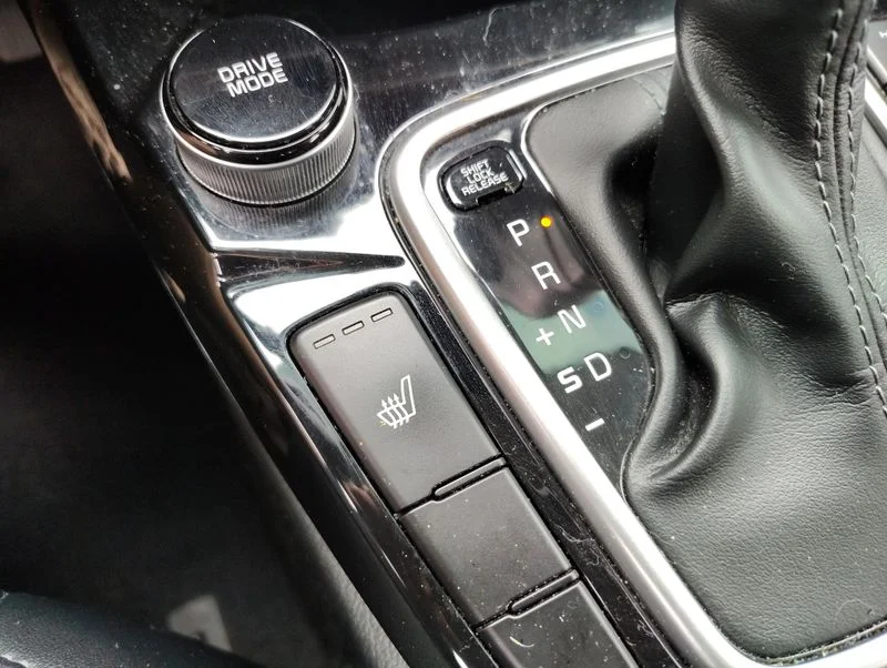 Used 2022 Yellow Kia SX image 18