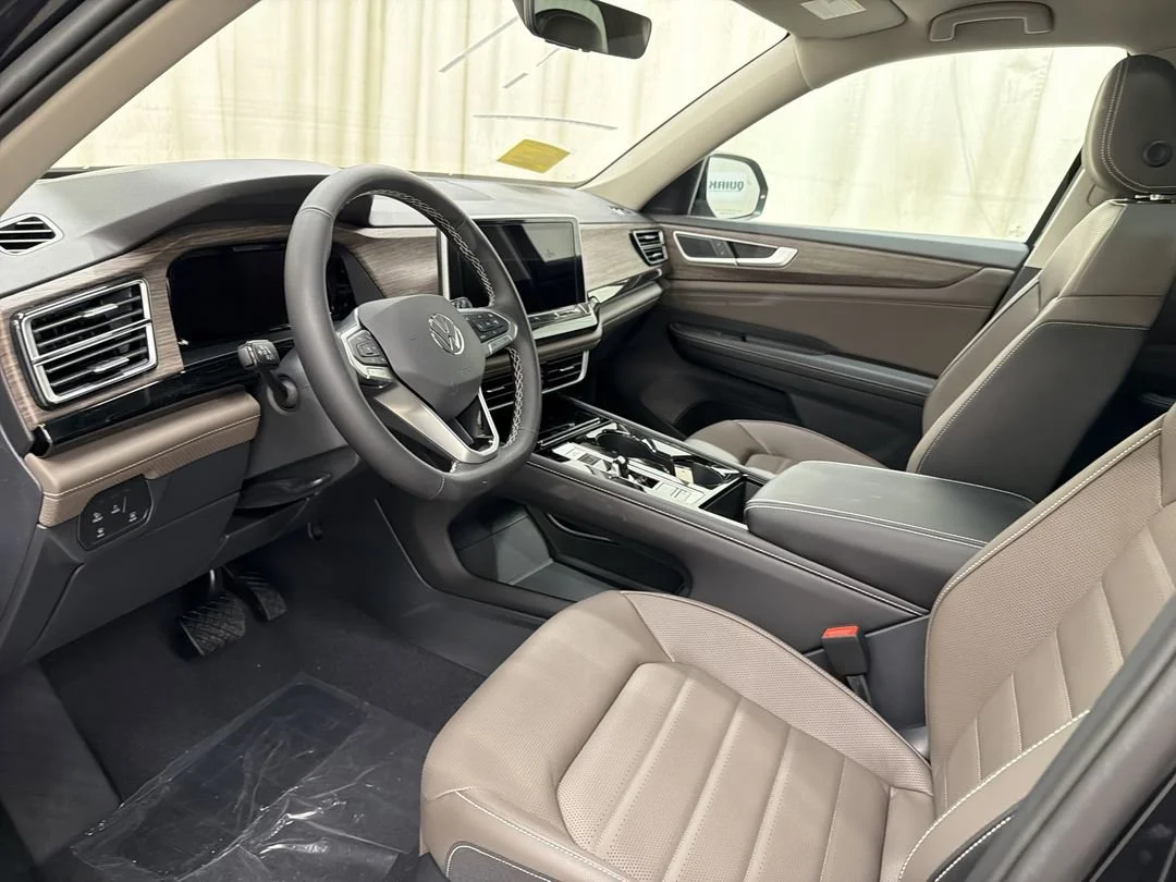New 2026 Deep Black Pearl Volkswagen 2.0T SEL image 14