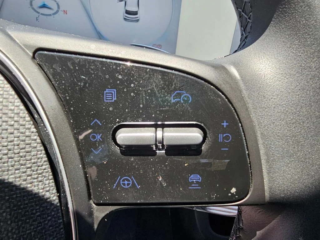 Used 2024 Green Hyundai SE image 26