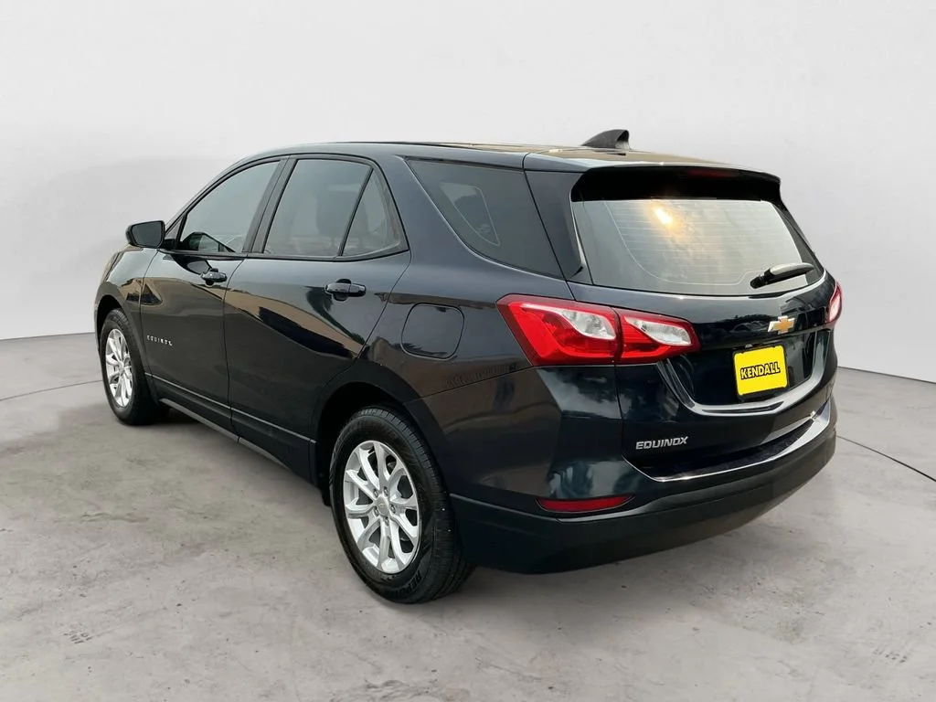 Used 2020 MIDNIGHT BLUE METALLIC Chevrolet LS image 7