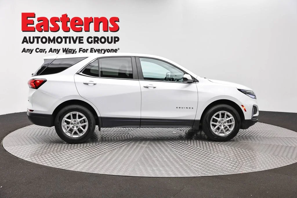 Used 2022 White Chevrolet LT image 4