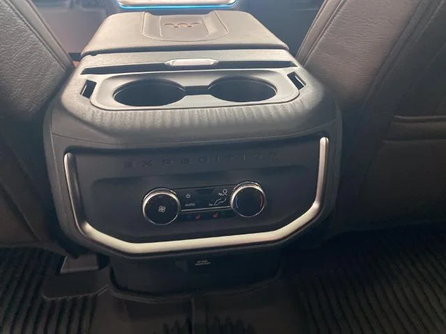 New 2027 Glacier Gray Metallic Tri-Coat Ford MAX King Ranch® image 39
