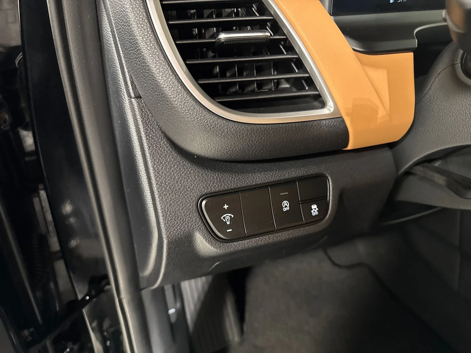 Used 2024 Black Kia EX image 18