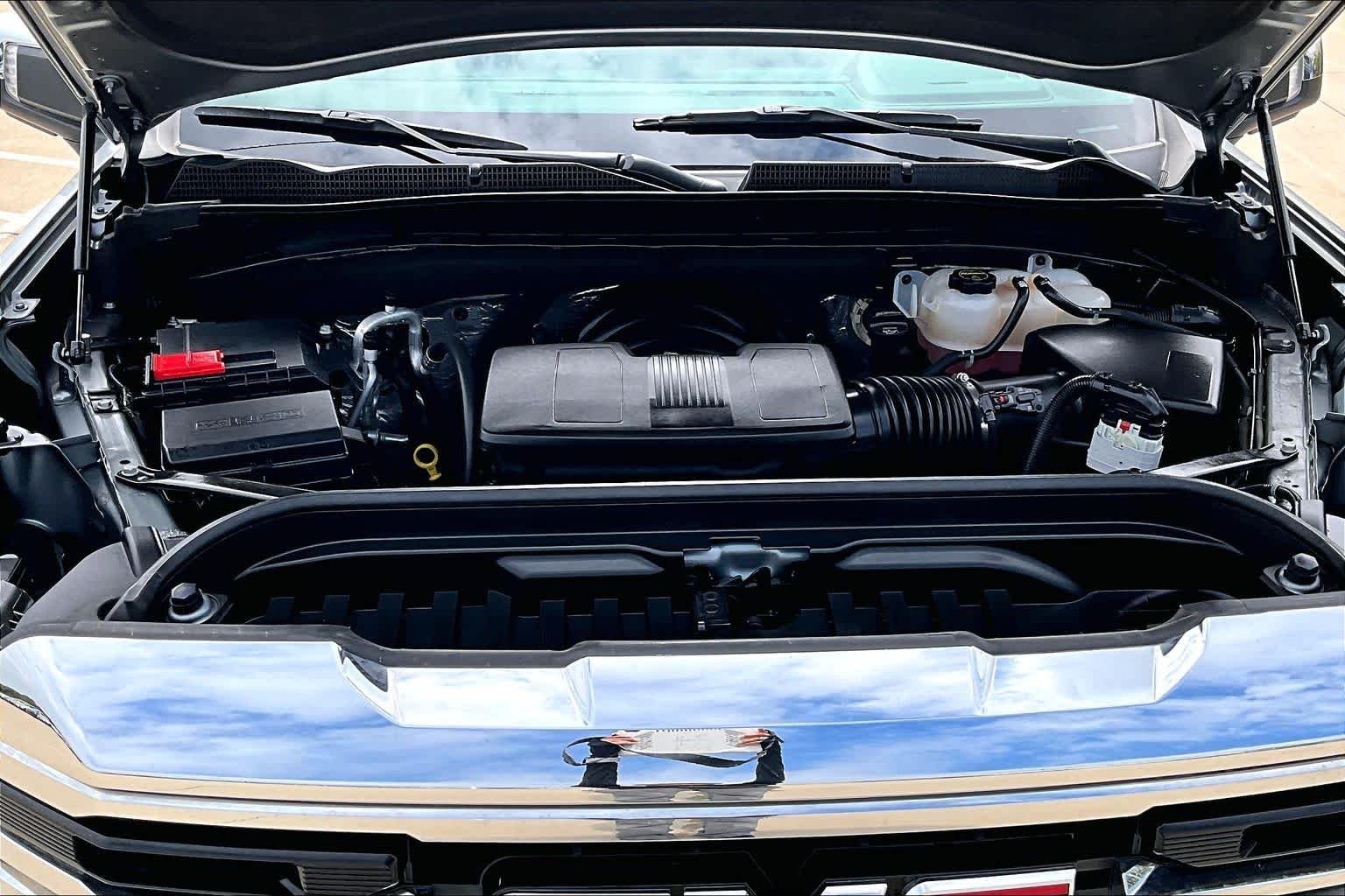 Used 2026 Sterling Metallic GMC SLT image 32