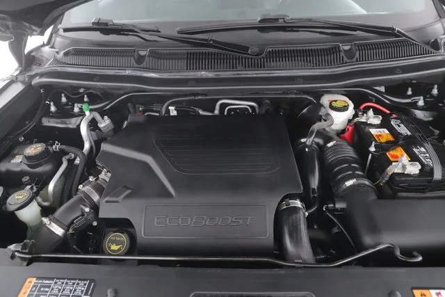 Used 2019 Gray Ford Sport image 8
