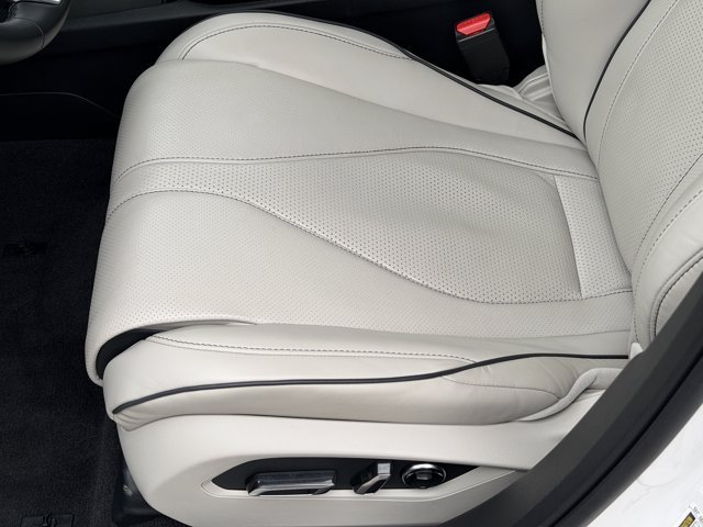 Used 2025 Platinum White Pearl Acura SH-AWD ADVANCE image 10