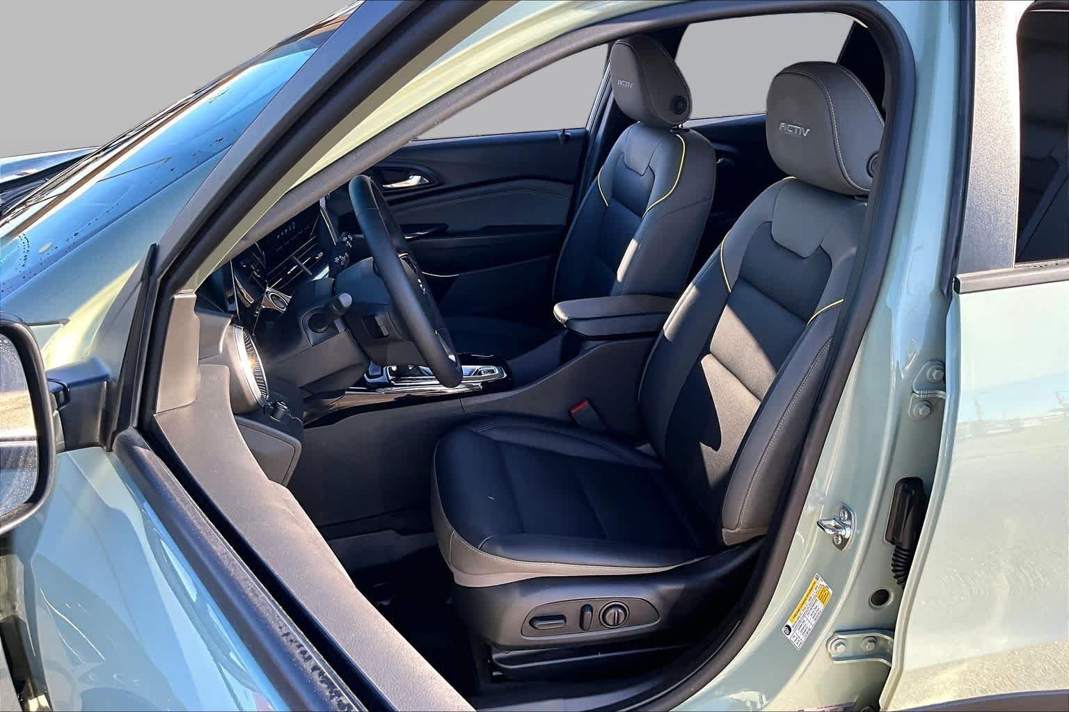 Used 2025 Cacti Green Chevrolet ACTIV image 8