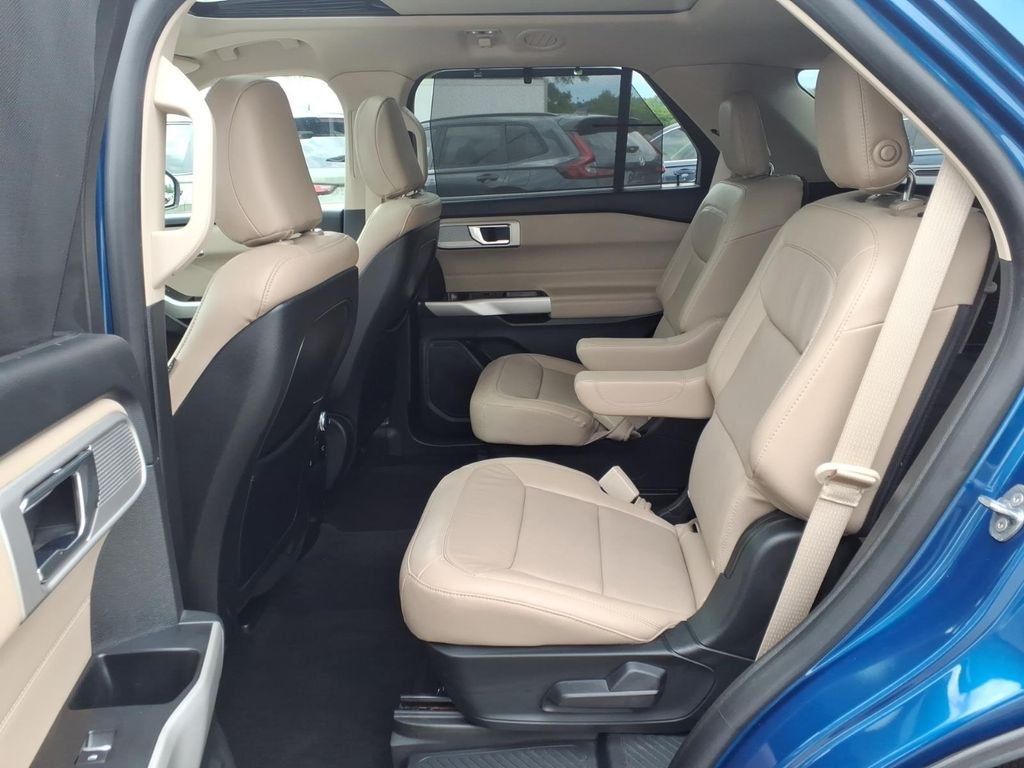 Used 2020 Blue Metallic Ford Limited image 5