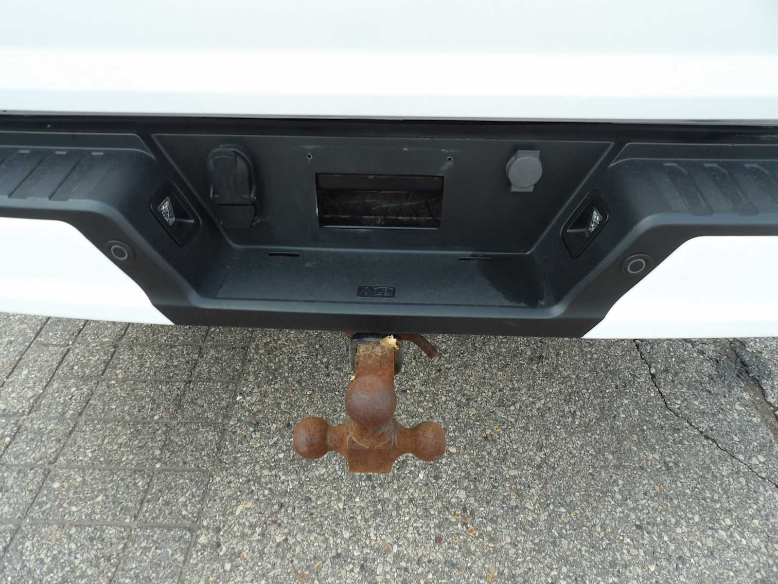 Used 2023 Oxford White Ford XL image 12