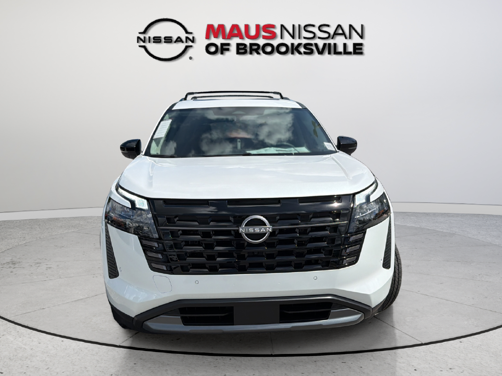 New 2026 White Nissan Platinum image 3