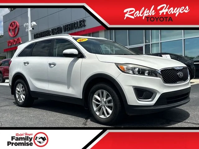 2017 Kia Sorento LX AT's photo