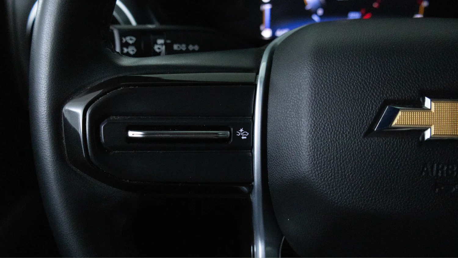 Used 2023 BLACK Chevrolet 2WD LT image 19