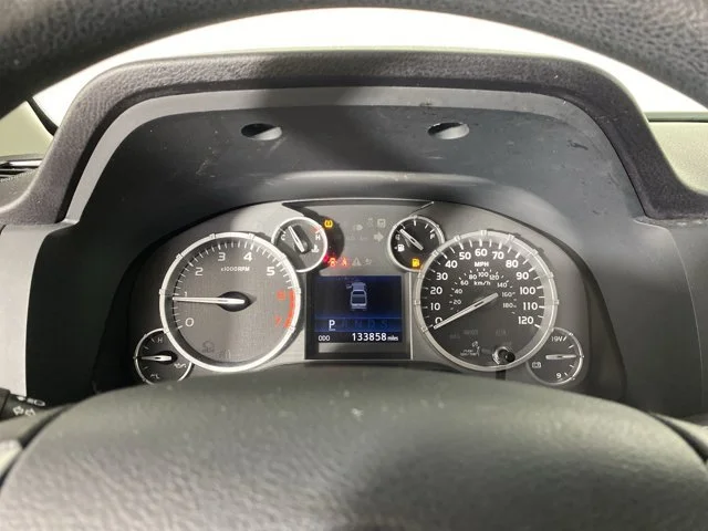Used 2014 Red Toyota SR5 image 19
