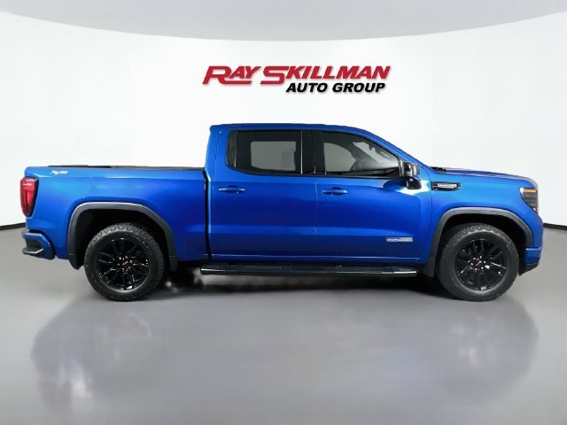 Used 2024 Blue GMC Elevation image 8