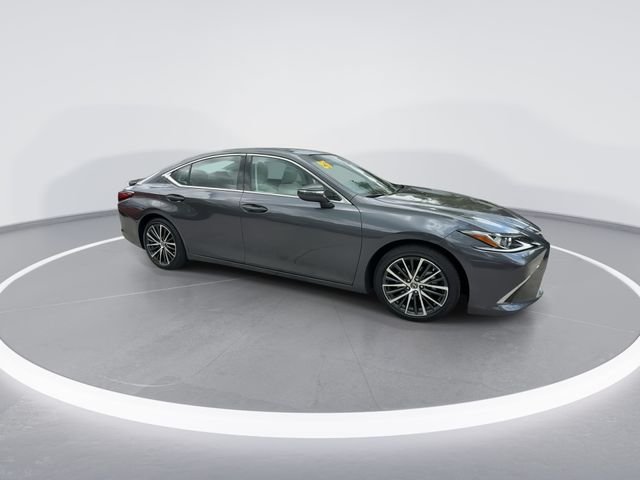 2025 Lexus ES Hybrid 300h - Photo 9