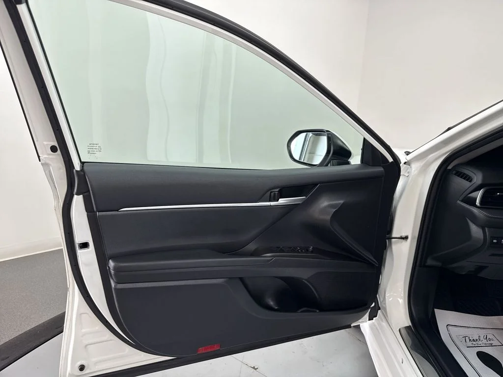 Used 2024 Ice Toyota SE image 14