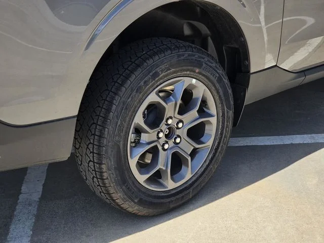 New 2026 Carbonized Gray Metallic Ford XLT image 10