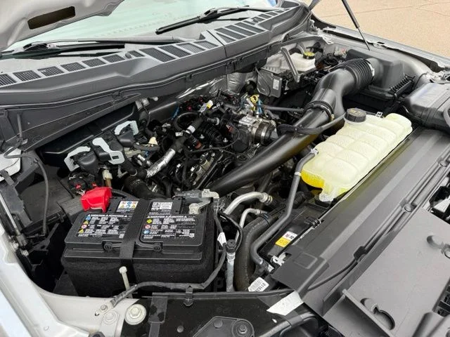 Used 2025 Silver Ford XL image 38